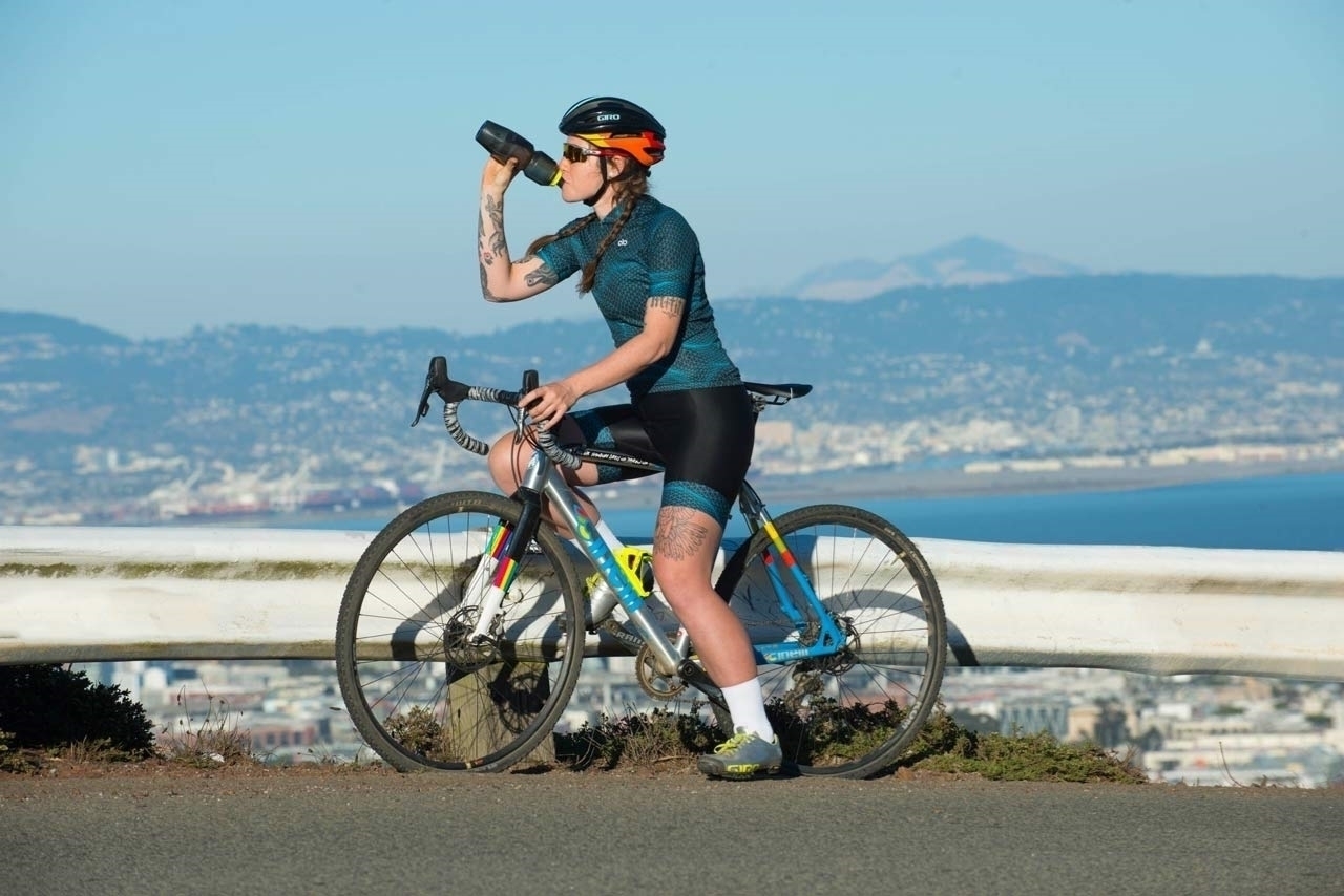 Abloc\u0020Arrive\u0020Water\u0020Bottle\u0020\u002D\u0020Pro\u0020White\u0020\u0028Large\u0029